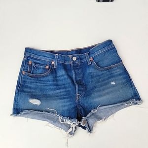 Levi 501 Jean Shorts - SIZE 31